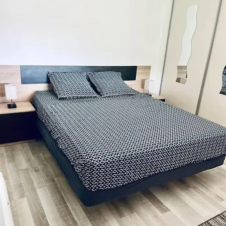 Le 29 - Au Coeur Du Vignoble Champenois * Damery (Marne)